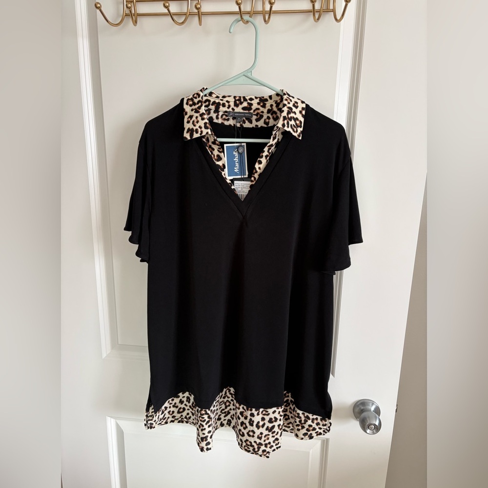🌺 Adrianna Papell Animal print Top